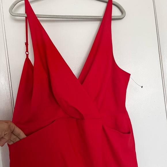⭐️Bogo⭐️🦋 New w tag ASOS Sz 12 red side pockets jumpsuit - Picture 2 of 10
